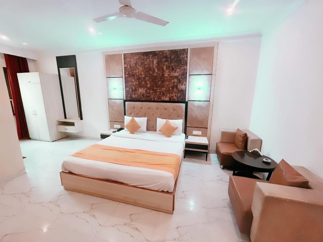 Hotel The Almora By Rs Global Near By Delhi International Airport With - Free Airport Drop ニューデリー エクステリア 写真