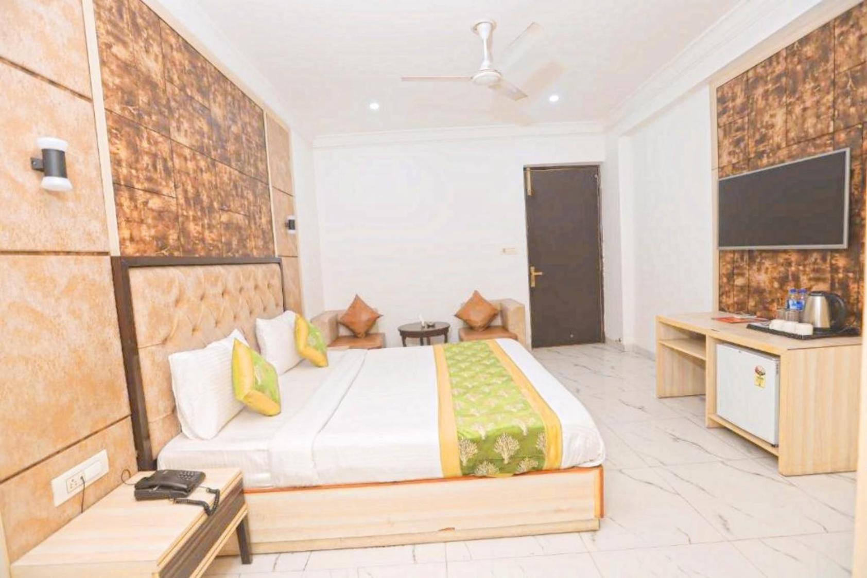 Hotel The Almora By Rs Global Near By Delhi International Airport With - Free Airport Drop ニューデリー エクステリア 写真