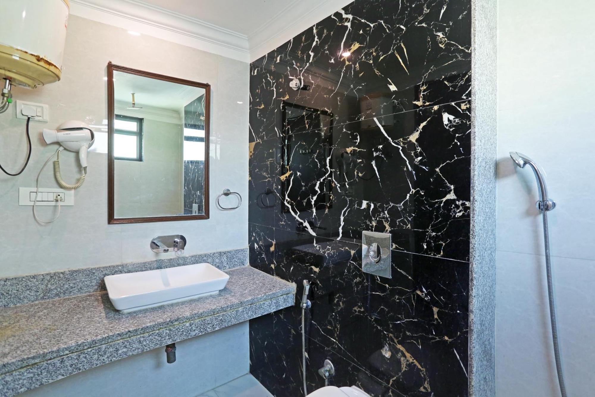 Hotel The Almora By Rs Global Near By Delhi International Airport With - Free Airport Drop ニューデリー エクステリア 写真