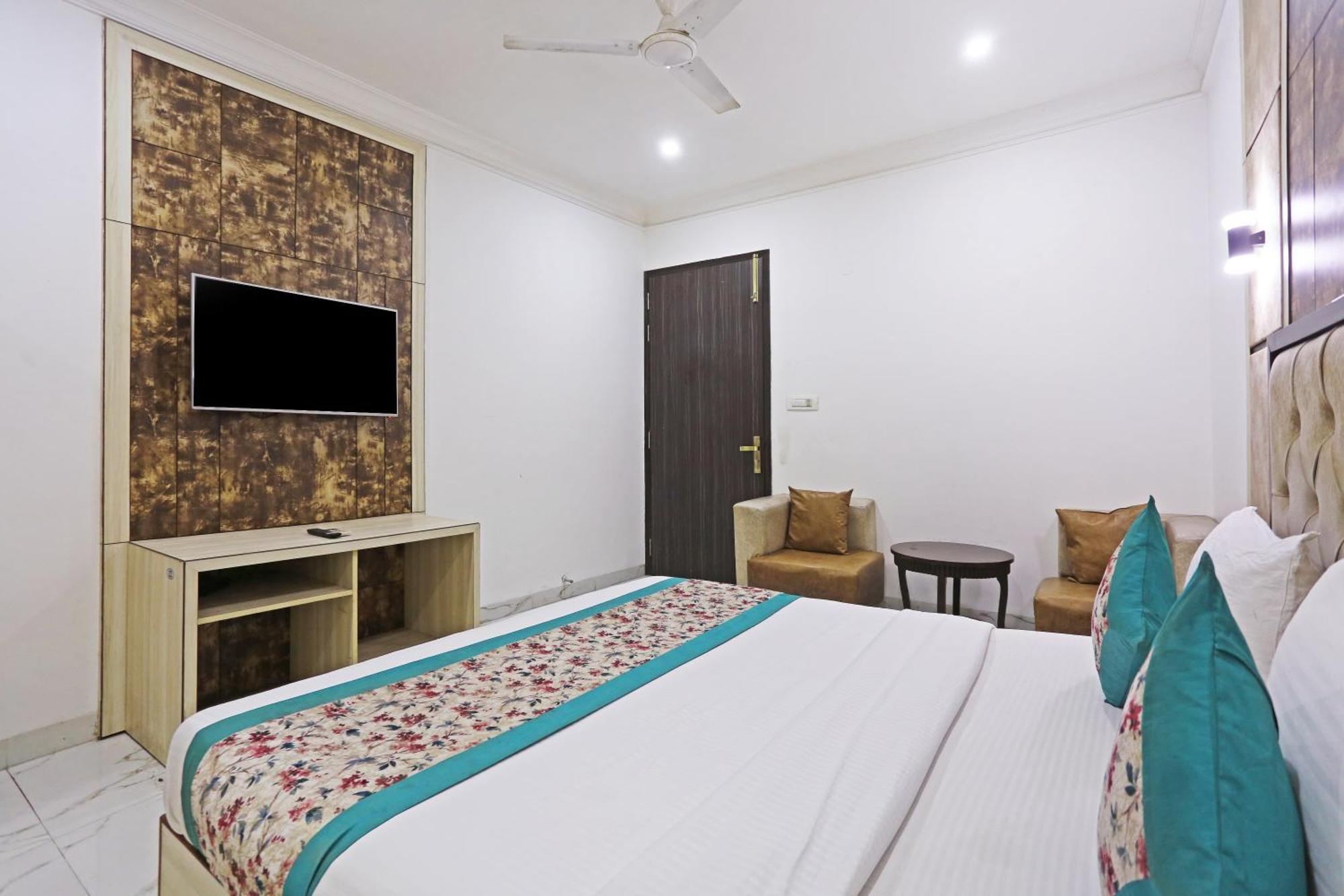Hotel The Almora By Rs Global Near By Delhi International Airport With - Free Airport Drop ニューデリー エクステリア 写真