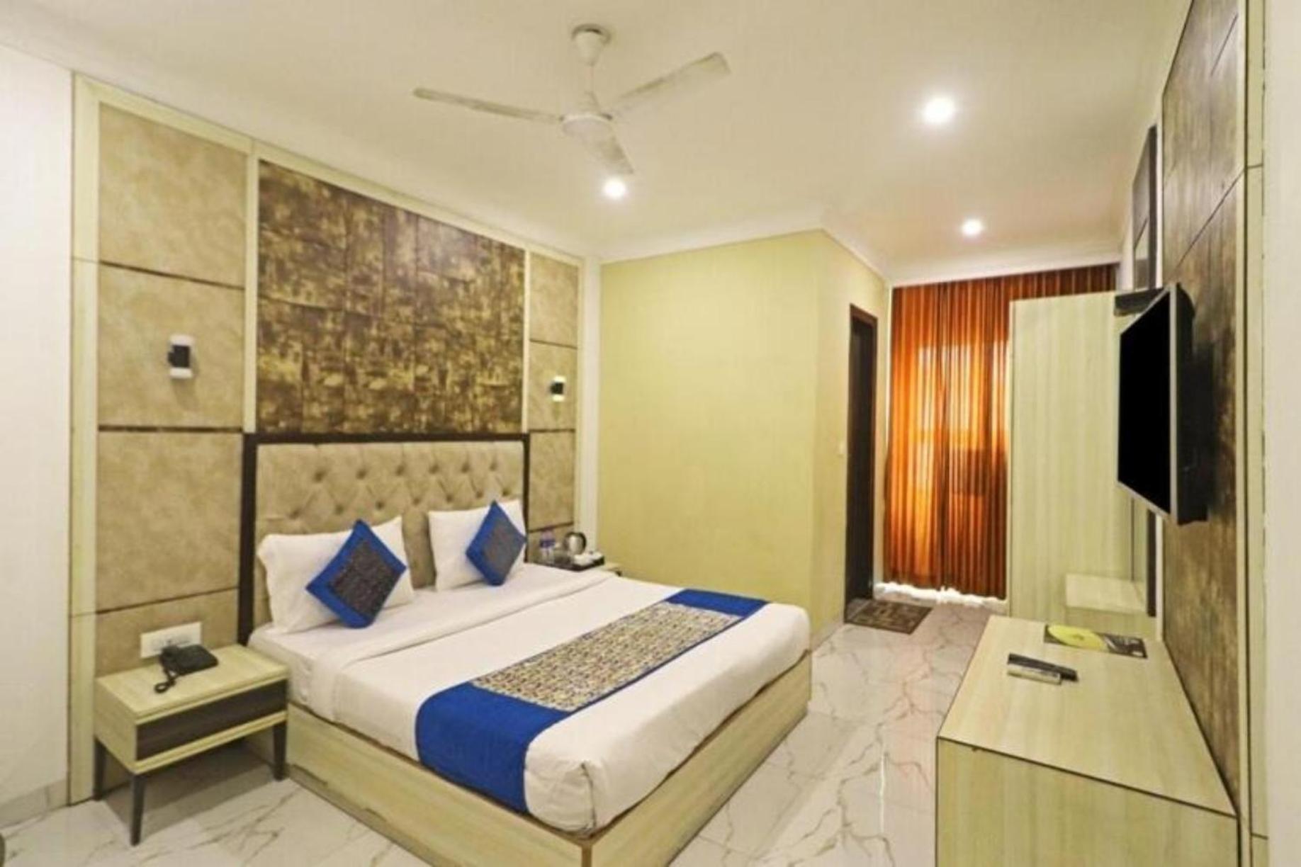 Hotel The Almora By Rs Global Near By Delhi International Airport With - Free Airport Drop ニューデリー エクステリア 写真