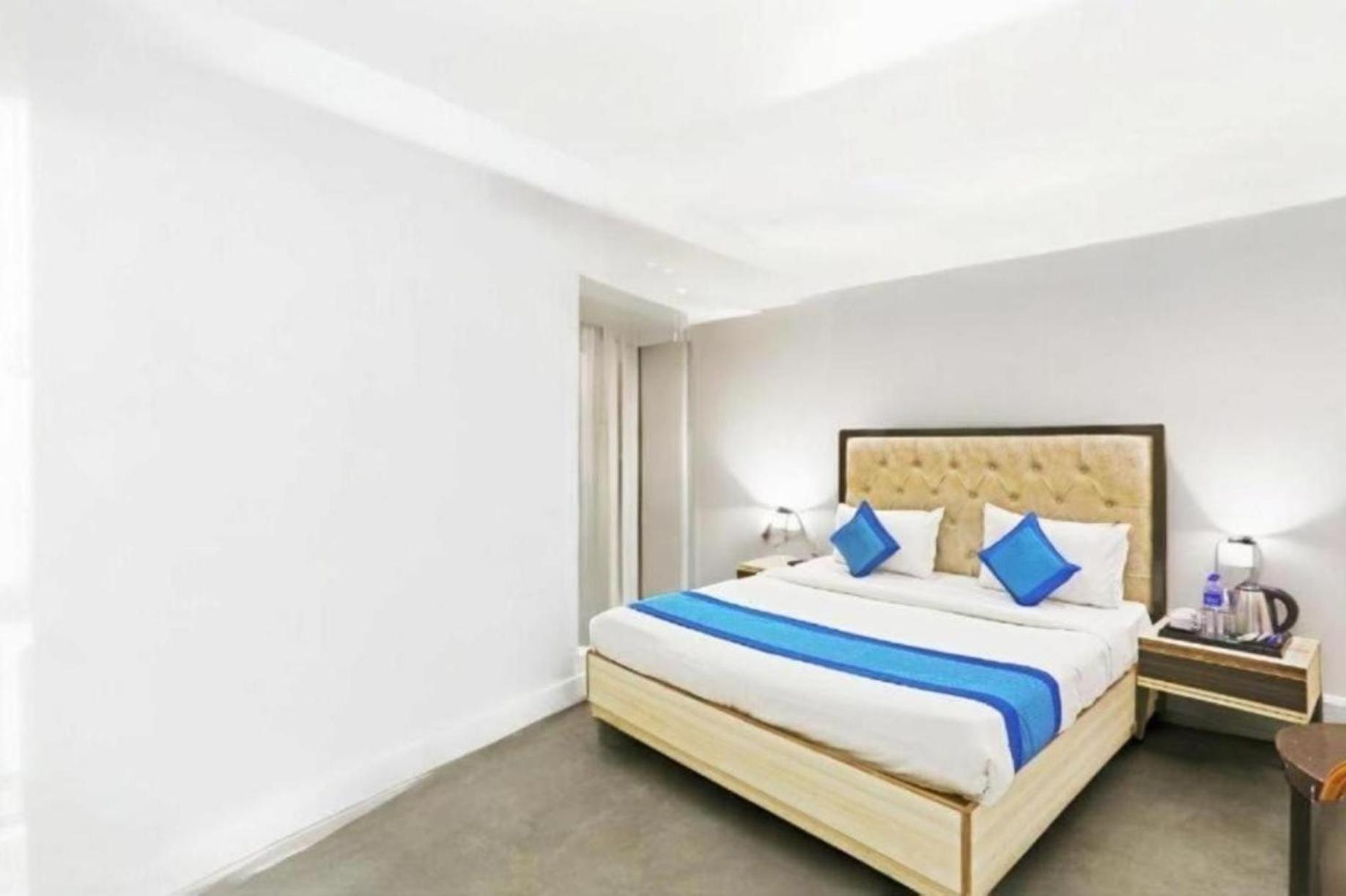 Hotel The Almora By Rs Global Near By Delhi International Airport With - Free Airport Drop ニューデリー エクステリア 写真