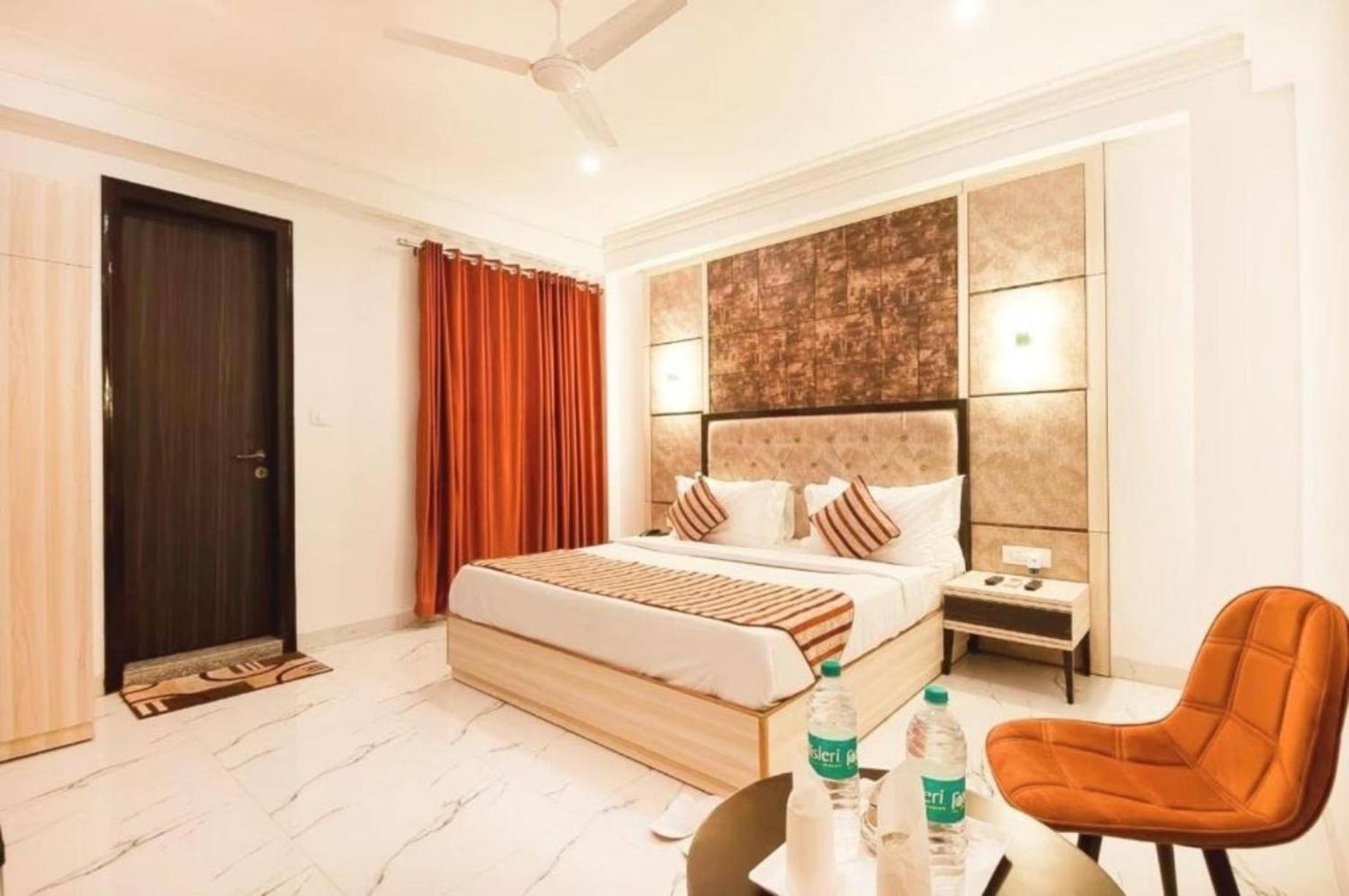 Hotel The Almora By Rs Global Near By Delhi International Airport With - Free Airport Drop ニューデリー エクステリア 写真