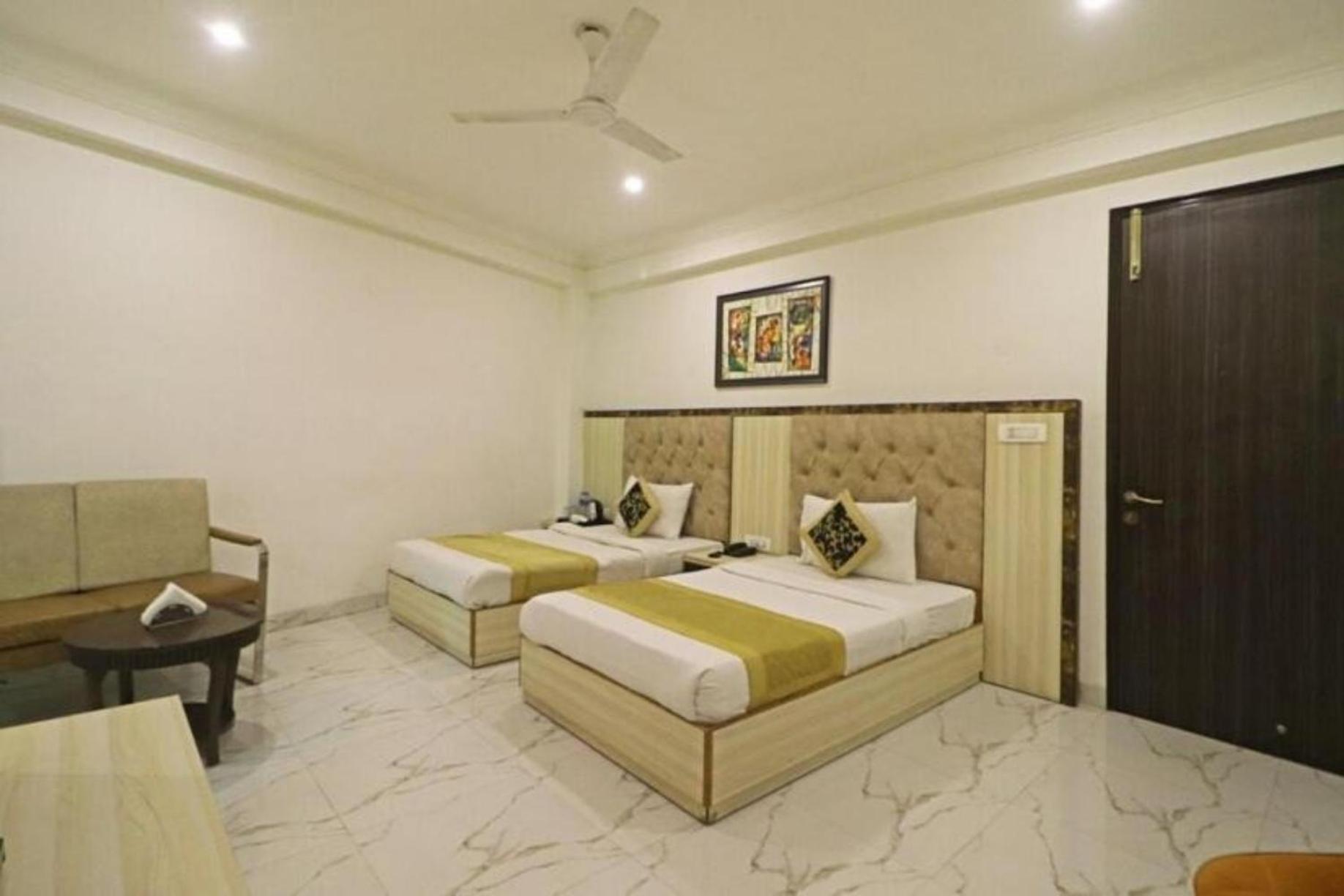 Hotel The Almora By Rs Global Near By Delhi International Airport With - Free Airport Drop ニューデリー エクステリア 写真